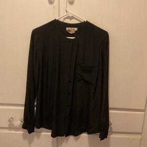 Ann Taylor black size 8 blouse